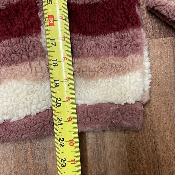 The Buckle’s Ashley Fuzzy Sherpa Hooded Jacket Mauve Stripe Size XL - Picture 12 of 14